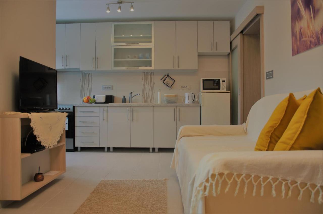 Spacious 2-Bedroom Apartment With Luxury Feel Нови Сад Екстериор снимка