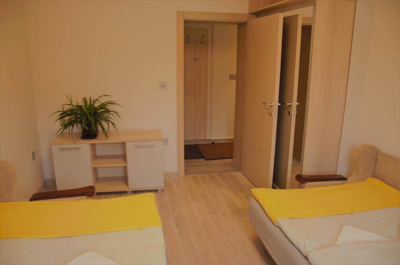 Spacious 2-Bedroom Apartment With Luxury Feel Нови Сад Екстериор снимка
